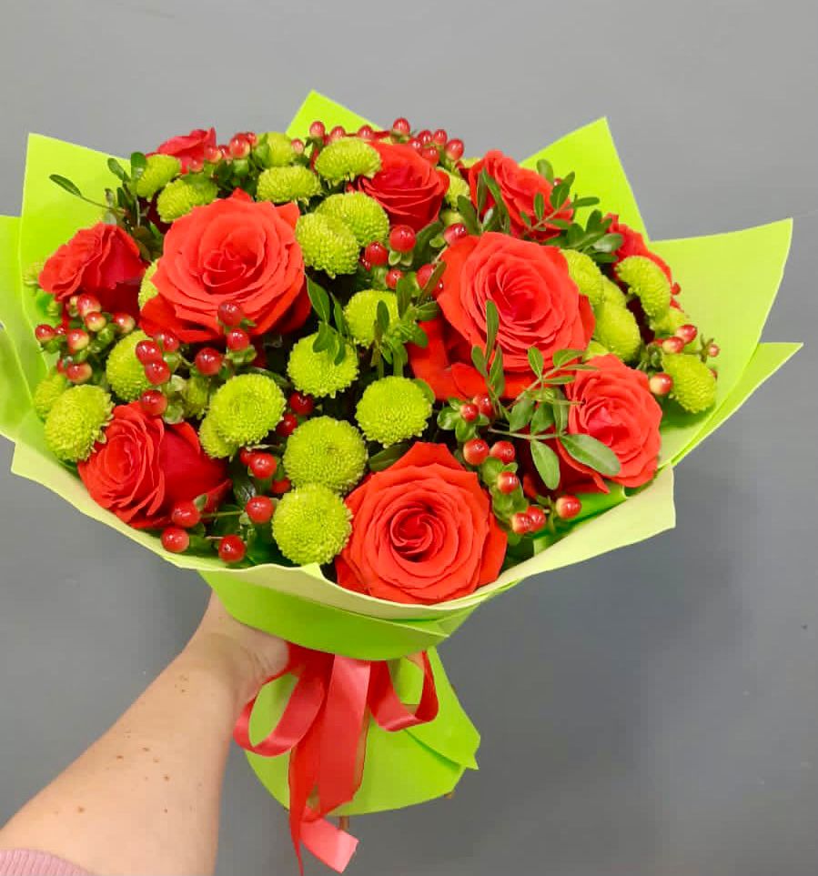 Букет цветов из: Хризантемы и Розы в Пугачёве