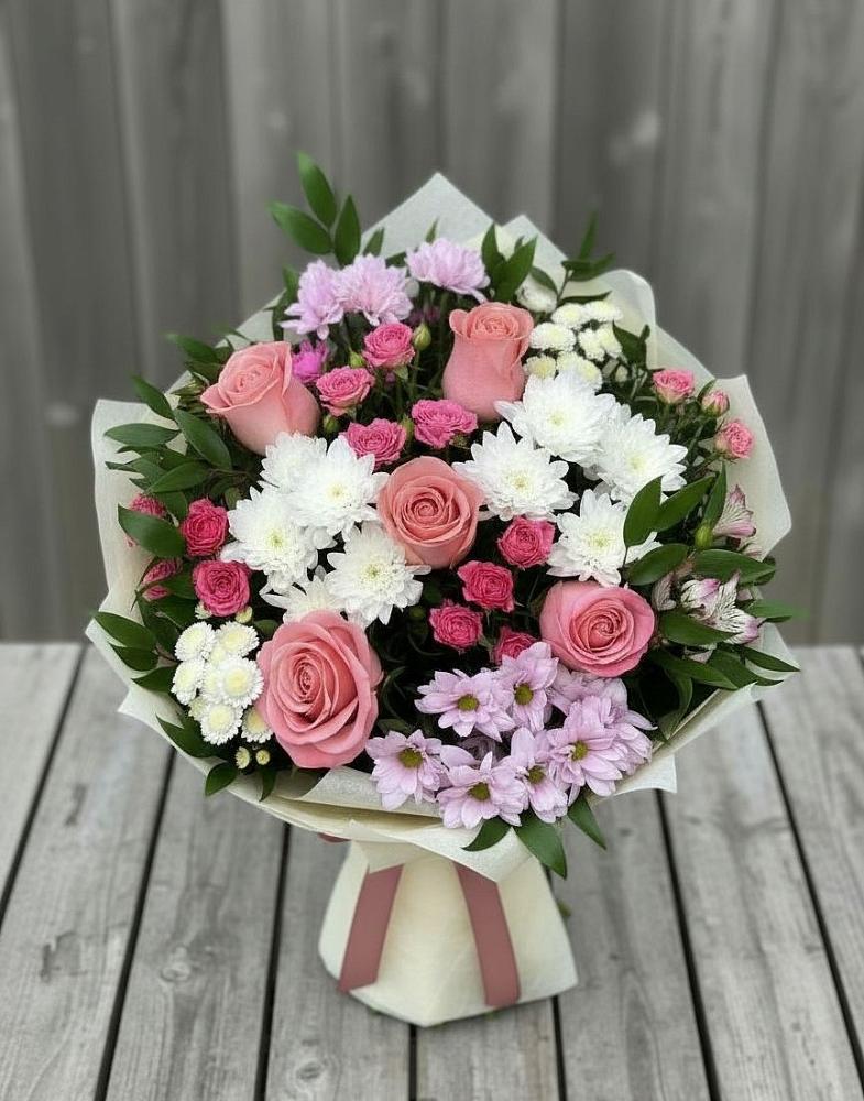 Букет цветов из: Альстромерии, Гвоздики, Розы и Хризантемы в Пугачёве