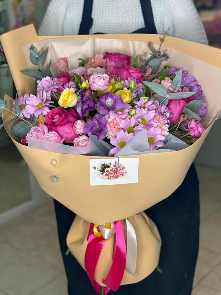 Букет цветов из: Хризантемы, Гвоздики и Альстромерии в Пугачёве