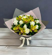 Букет цветов из:  Орхидеи и Розы в Пугачёве