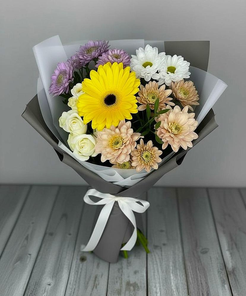Букет цветов из: Розы, Герберы и Хризантемы в Пугачёве