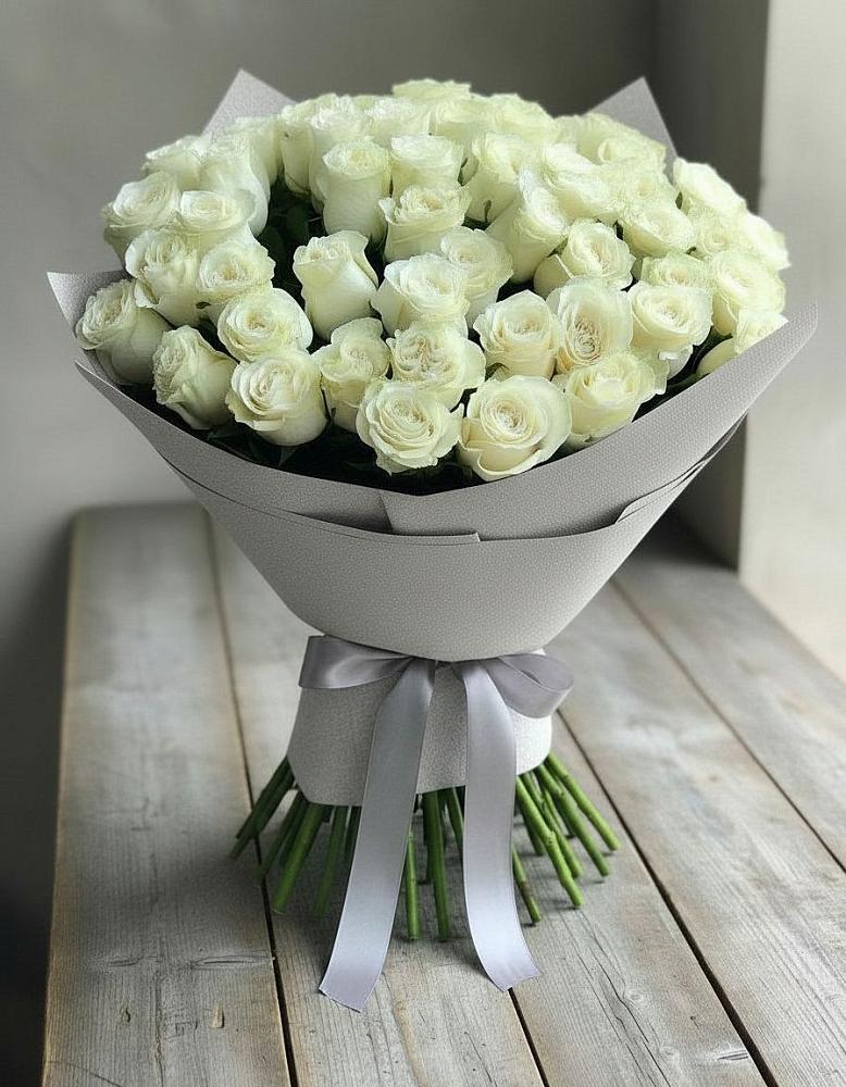 Букет 35 Белых роз в Пугачёве