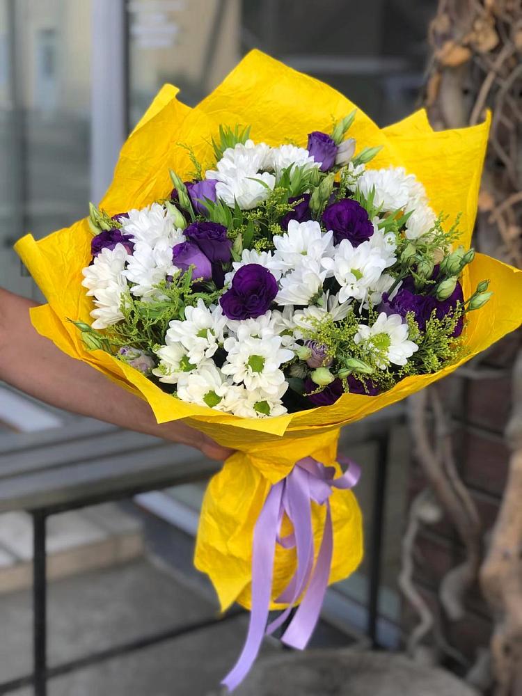 Букет цветов из: Ирисы, Хризантемы и Ромашки в Пугачёве