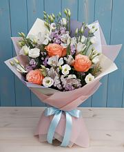 Букет цветов из:  Лизиантусы, Розы, Альстромерии и Гипсофила #REPLACE_PRED# Пугачёве