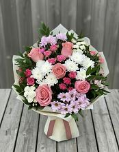 Букет цветов из:  Альстромерии, Гвоздики, Розы и Хризантемы в Пугачёве