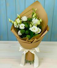 Букет цветов из:  Хризантемы и Лизиантусы в Пугачёве