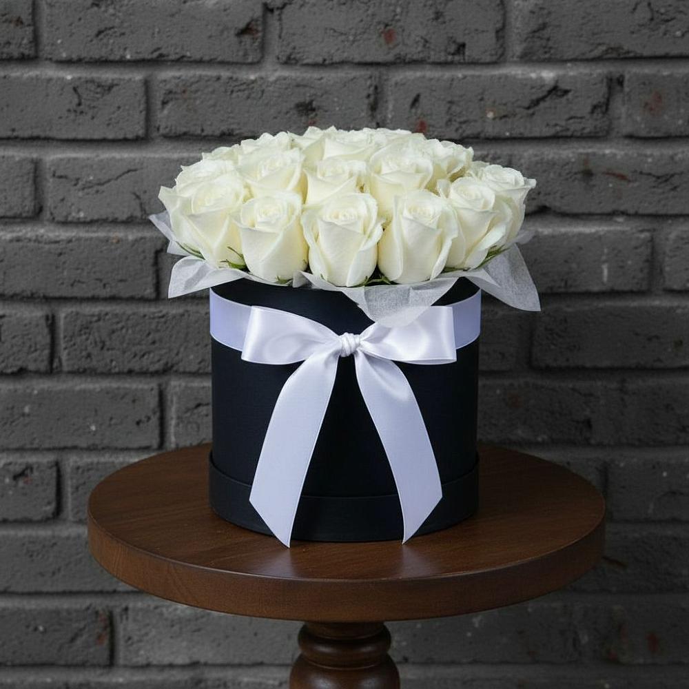 Цветочная композиция из Розы в шляпной коробке в Пугачёве